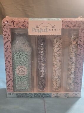 U Style Customize Your Bath Set- Including 3 Different Scents And Mesh Bag!